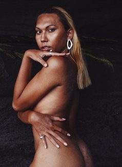 Bombshell Model, Ayden - Transsexual escort in Bali Photo 6 of 9