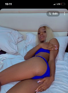 Sexy Berry - puta in Lagos, Nigeria Photo 3 of 5