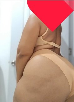 Sexy Big Ass Monica Cam service - puta in Chennai Photo 2 of 4