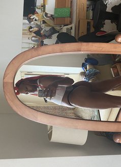 Sexy Black Girl Boy in Japan - Acompañantes transexual in Tokyo Photo 5 of 9