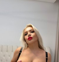 Sexy Blond - escort in Dubai