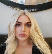 Sexy Blonde Shemale - Transsexual escort in İstanbul