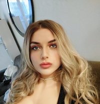 Sexy Blonde Shemale - Transsexual escort in İstanbul Photo 1 of 13