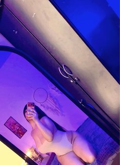 Sexy Bombshells - Transsexual escort in Dubai Photo 10 of 15