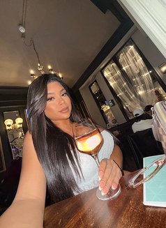 Sexy Brazilian 100% Real - Transsexual escort in London Photo 12 of 14