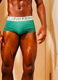 Sexy Chocolate - Male escort in Riyadh Photo 6 of 7