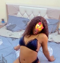 Sexy Claudia - puta in Hyderabad Photo 5 of 5