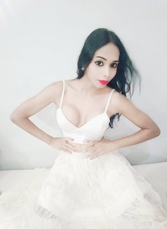 Roshni hot and Sexy - Transsexual escort in Bangalore Photo 1 of 9