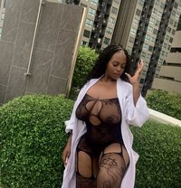 Sexy ebony - puta in Singapore Photo 5 of 6