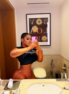 Sexy Emilia - puta in Dubai Photo 1 of 2