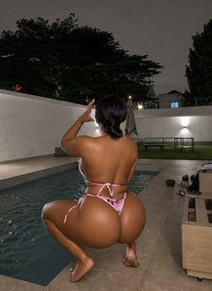 Sexy Emilia - escort in Singapore Photo 3 of 9