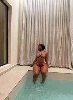 Sexy Eplay - puta in Singapore Photo 4 of 5