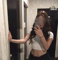 Newest Girl in town - puta in Tel Aviv