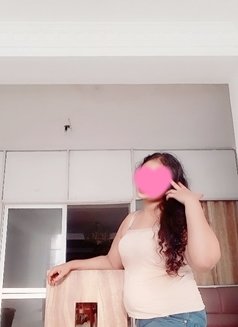 Sexy Figure Chubby Girl Reshma - puta in Colombo Photo 3 of 8