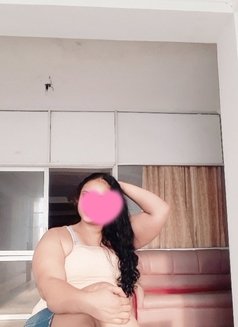 Sexy Figure Chubby Girl Reshma - puta in Colombo Photo 5 of 8