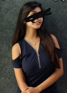 Sexy Girl with escort Preeri Ahuja - escort in Mumbai Photo 5 of 5