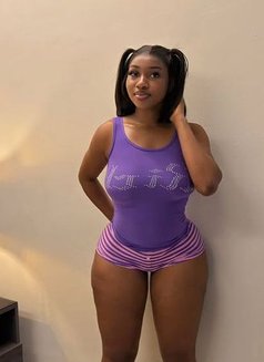 Sexy Horny Sweet Girl Creamy - puta in Lucknow Photo 5 of 5