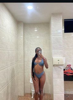 Sexy Hot Juicy Princess - puta in Gurgaon Photo 1 of 2