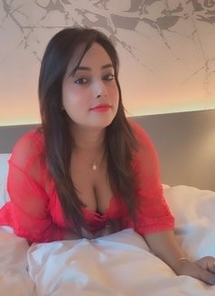 Sexy Indian Curvy Model in Town - escort in Singapore Photo 1 of 6