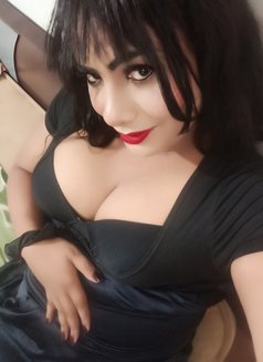 Sexy - Transsexual escort in New Delhi Photo 7 of 8