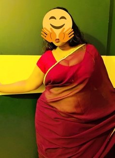 Sexy Indian Wife Cam❣️ - escort in Vancouver Photo 3 of 6