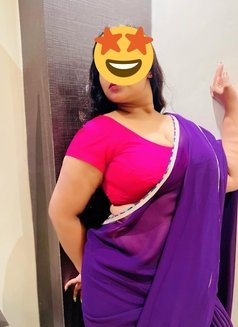 Sexy Indian Wife Cam❣️ - escort in Vancouver Photo 5 of 6