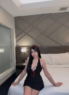 Sexy Ira - puta in Mumbai Photo 4 of 5