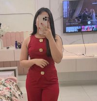 Sexy Isha Teen Model - puta in Dubai Photo 4 of 12