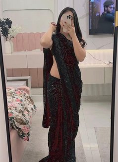 Sexy Isha Teen Model - escort in Dubai Photo 9 of 12