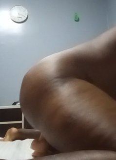 Sexy Jay - masseuse in Lagos, Nigeria Photo 4 of 10