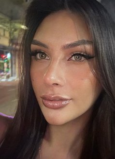 Sexy Julia - Transsexual escort in Bangkok Photo 1 of 18