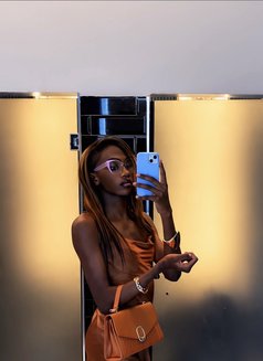 Sexy Kamo - Transsexual escort in Nairobi Photo 2 of 7