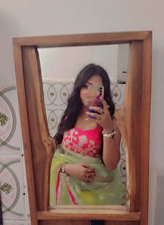 Sexy Kanika - Acompañantes transexual in Kolkata Photo 21 of 21