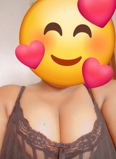 Sexy Khloe in Nairobi Town - escort in Nairobi Photo 14 of 15