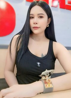 Sexy Kira - puta in Riyadh Photo 5 of 7