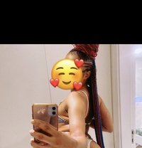 Sexy Knee - masseuse in Dakar