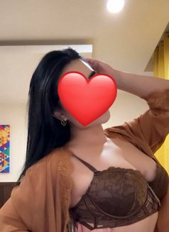 Sexy Lady in Bosher - puta in Muscat Photo 1 of 9