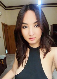 New lady - escort in Muscat Photo 2 of 8