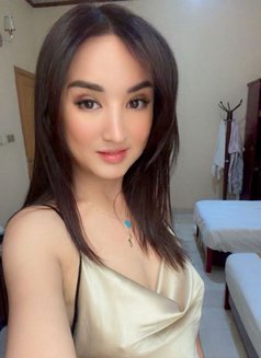 New lady - escort in Muscat Photo 4 of 8