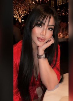 Sexy Ladyboy Nabi - Masajista in Al Manama Photo 3 of 6