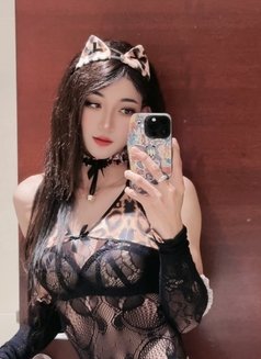 sexy ladyboy Natasha - Transsexual escort in Guangzhou Photo 14 of 15