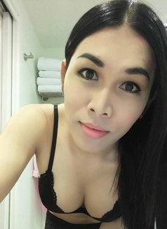 NOW IN SHANGHAI - Transsexual escort in Nanjing Photo 8 of 11