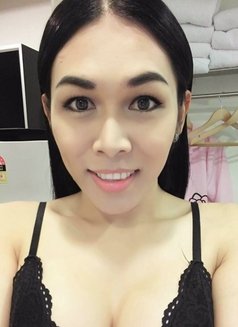 NOW IN SHANGHAI - Transsexual escort in Nanjing Photo 10 of 11