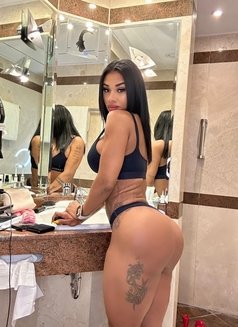 Sexy Latina Sirena - puta in Dubai Photo 13 of 14