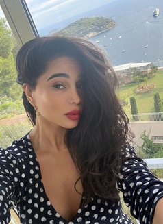 Sexy Ledah - puta in Nice Photo 17 of 18