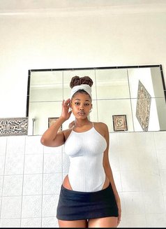Sexy Light Skin Girl Lilly - escort in Mumbai Photo 5 of 6