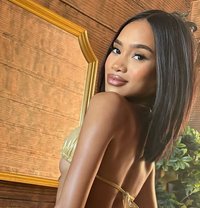 Sexy Light Skin Girl Moran - escort in Gurgaon Photo 1 of 3