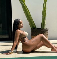 Sexy Light Skin Girl Preety - escort in New Delhi