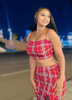 Sexy Light Skin Girl Tina - puta in Hyderabad Photo 3 of 4