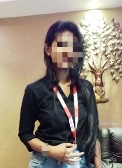 Sexy_Lipshu - escort in Chennai Photo 2 of 9